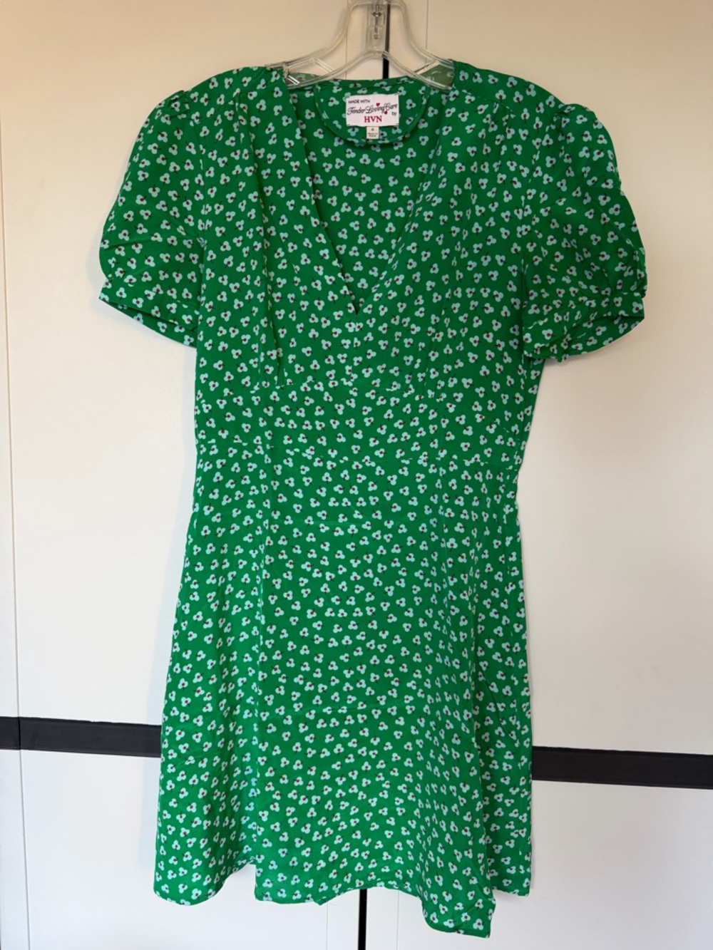 HVN Green Floral V-Neck Puff Sleeve Silk Dress - Size 6